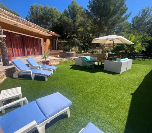 Luxueuse Villa avec Piscine et jacuzzi sur les hauteurs de La Ciotat
