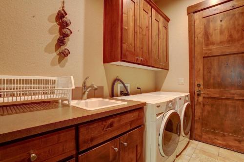 Η κουζίνα ή μικρή κουζίνα στο Points West