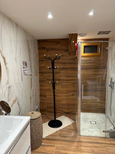 Koupelna v ubytování Le Grand Nichoir de la Colline - Parking - Wifi