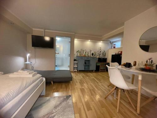 Η κουζίνα ή μικρή κουζίνα στο Traumhaus mit Whirlpool, Fitness, Kamin, in toller Lage