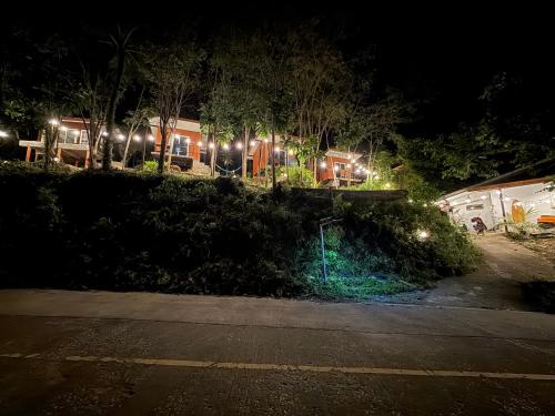 Photo de la galerie de l'établissement Mangrove bungalow & restaurant, à Ko Kood