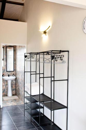 Ένα μπάνιο στο Pecan and Lime Inn The Second Den