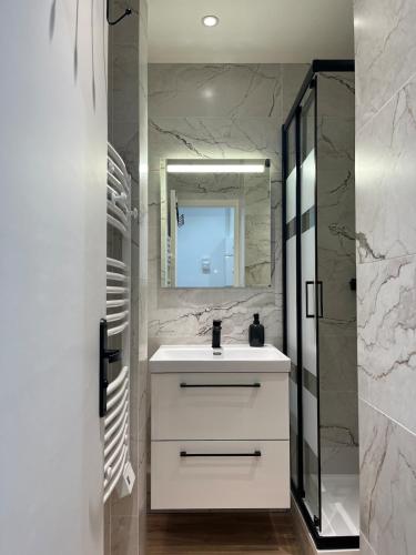 Bright Apartment in Paris Convention and Paris Expo