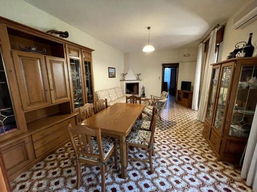 Fotografie z fotogalerie ubytování Private accommodation with large terrace in Salento v destinaci Cursi