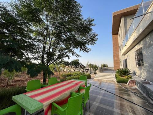 Κήπος έξω από το Pine Country Farm Stay