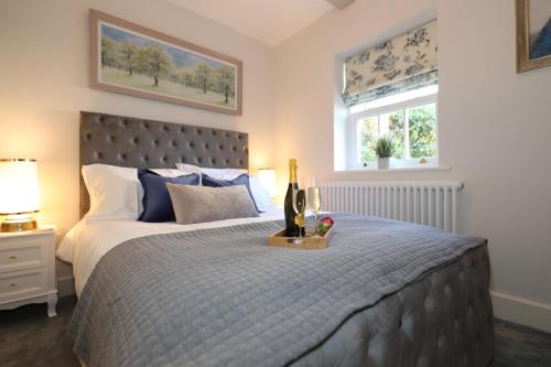 Ένα ή περισσότερα κρεβάτια σε δωμάτιο στο Honey Pot, Chipping Campden, parking, garden, late check-out