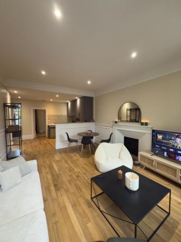 Χώρος καθιστικού στο La Suite Haussman