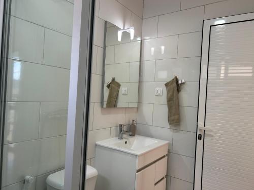 Ένα μπάνιο στο Casa Manuel & Elvira