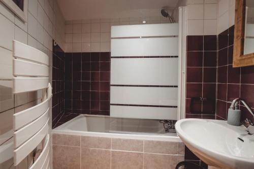 Joli duplex 6 pers 2 Alpes - 100m pistes et commerces