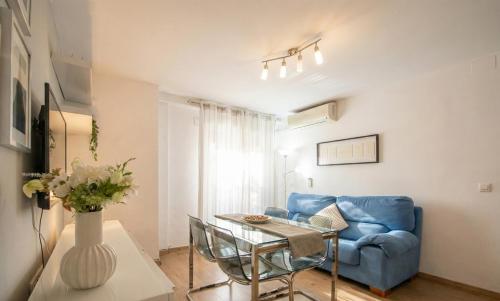 Spacious 2 bedroom apt in the heart of Triana