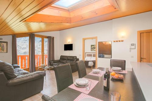 Et tv og/eller underholdning på El Tarter Spacious Ski Apartment - Happy Rentals