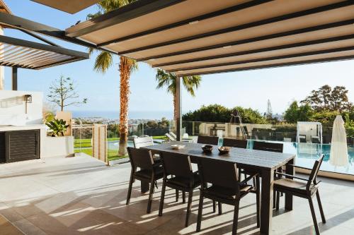 Orama Luxury Villa 4 Bedrooms with Private Pool