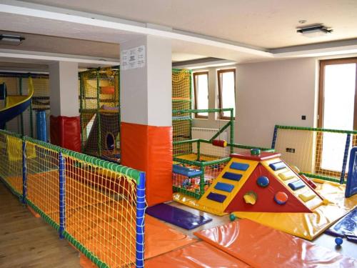 Η παιδική λέσχη του Peak Montana Kopaonik