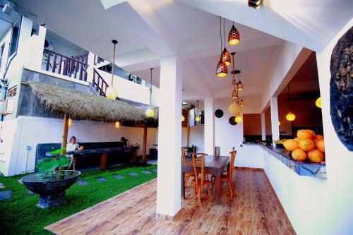 Κήπος έξω από το White Lion Paradise Dikwella