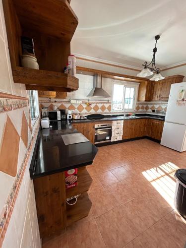 Villa FAMARA CASA EN MALAGA CERCA DE PLAYA Y AEROPUERTO HASTA 10 PERSONAS CON PISCINA PRIVADA