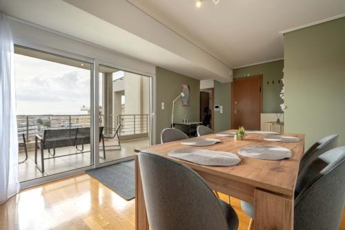 Sunlit Terrace 3BR Apartment - Tavros by ΜΡS