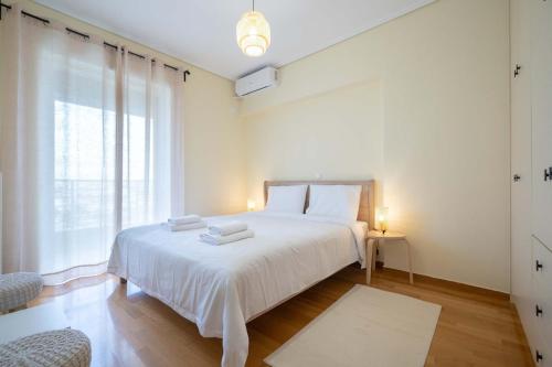 Sunlit Terrace 3BR Apartment - Tavros by ΜΡS