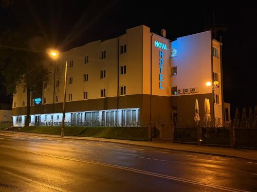 Afbeelding uit fotogalerij van NOVA City Hotel in Radom