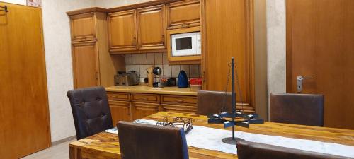 Kuchyň nebo kuchyňský kout v ubytování Ramiwi am Teutoburger Wald