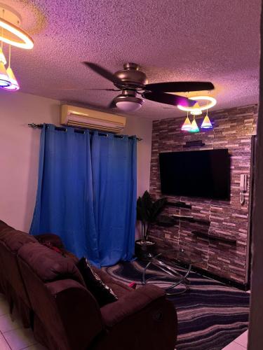 Modern Top Floor Suite