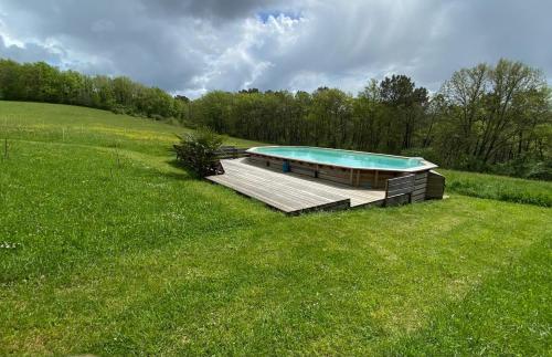 Bazén v ubytování Domaine d'Empié nebo v jeho okolí