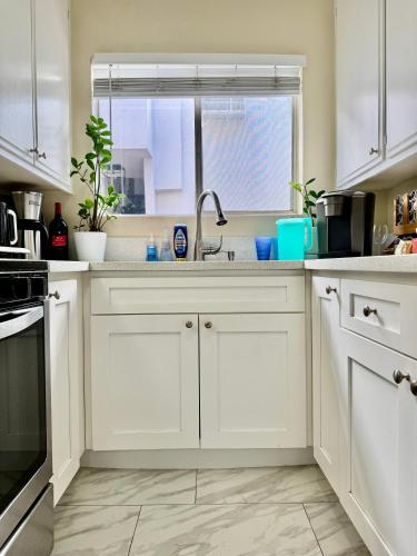 Gallery image of Proper Stays at Melrose - West Hollywood Premium M suite in Los Angeles