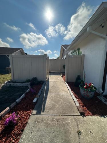 Το κτήριο όπου στεγάζεται  το διαμέρισμα