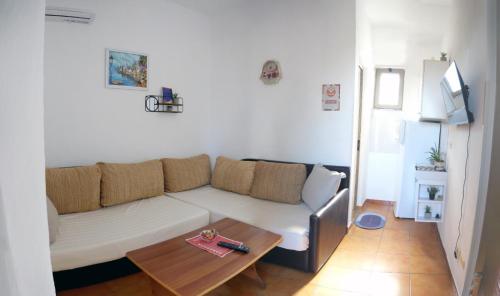Foto Summer House -Room for 5 people in 1st Floor - J 5