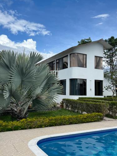 Bassein majutusasutuses Hermosa Casa Quinta En Chinauta või selle lähedal