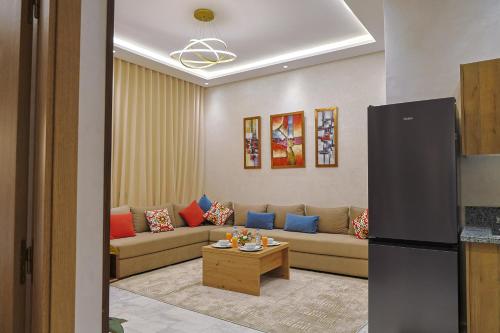 Kuchyň nebo kuchyňský kout v ubytování Cozy Modern Studio Near Zenâta Beach