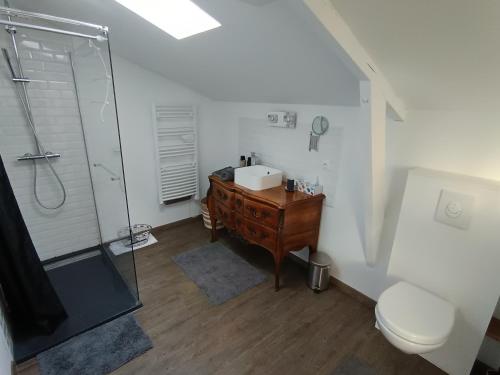 Koupelna v ubytování chambre d'hôte Léonie