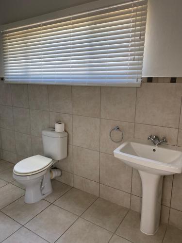 Φωτογραφία από το άλμπουμ του Through the Window σε Gqeberha