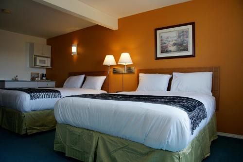 Gallery image of R&R Inn & Suites in Camrose