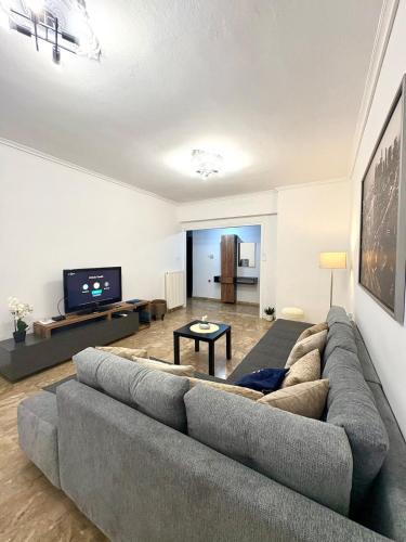 Myrsini's residents apartment with private parking