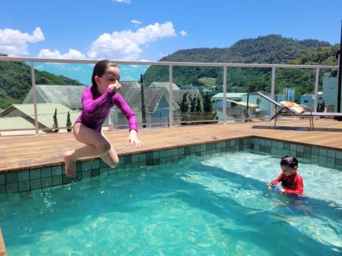 Πισίνα στο ή κοντά στο SKYHOUSE BOUTIQUE - Loft & SPA - piscina aquecida e sauna privativa - Centro, Domingos Martins