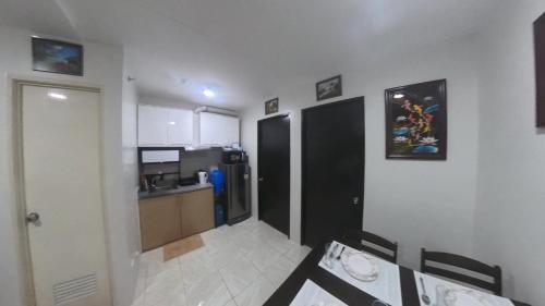 Una cocina o zona de cocina en SKL Staycation Hub