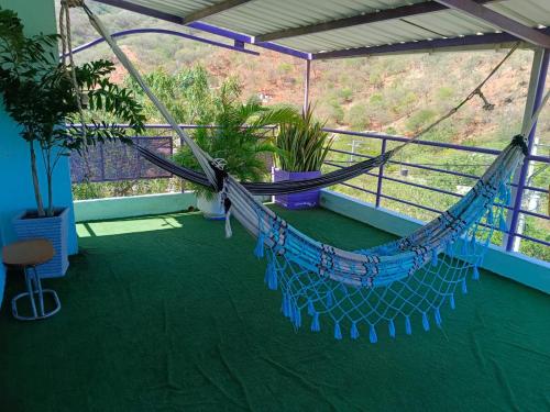 Casa Finca Mauka的阳台或露台