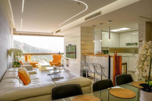 Η κουζίνα ή μικρή κουζίνα στο SeaRenity, Your Urban Retreat