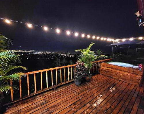 Balkón nebo terasa v ubytování Mountain Retreat with Stunning view at Ube's House