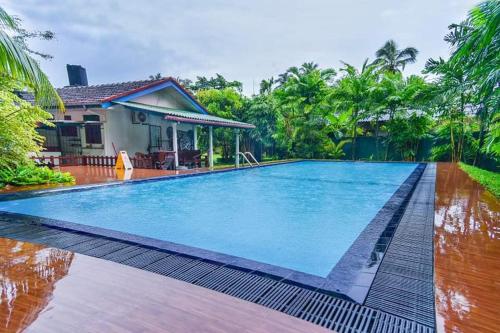 Hồ bơi trong/gần Green Villa