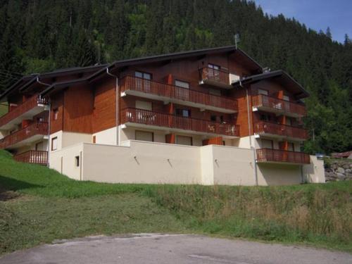 Appartement cosy à Châtel avec balcon, 3 chambres, wifi, garage