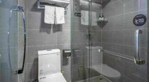 Ένα μπάνιο στο City 118 Selected Hotel Xi'an Fengcheng Nan Road