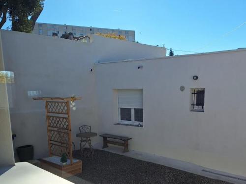 Balkón nebo terasa v ubytování Maison T2