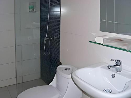 Ένα μπάνιο στο Super 8 Hotel Guangzhou Huanghuagang Branch