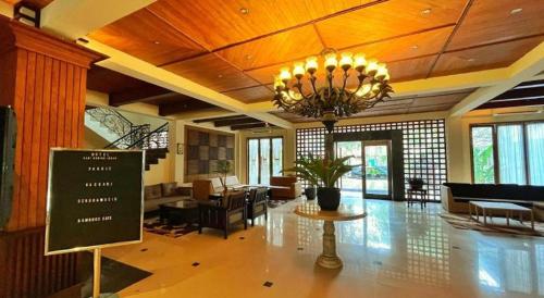 Posezení v ubytování HOTEL SARI KURING INDAH