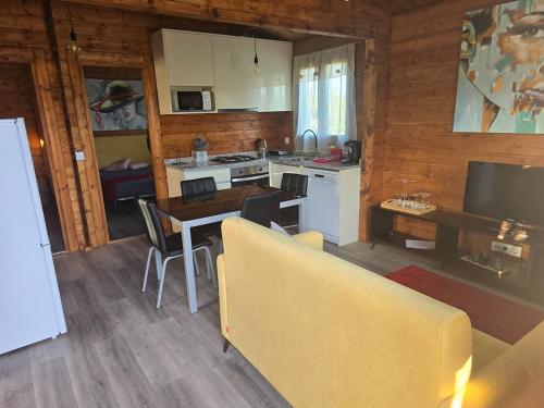 Η κουζίνα ή μικρή κουζίνα στο Chalé de campo