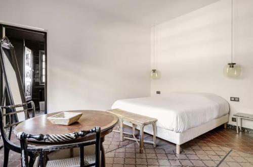 Ένα ή περισσότερα κρεβάτια σε δωμάτιο στο Séjour de luxe sur les collines niçoises