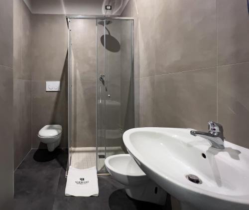 Phòng tắm tại Maiorano boutique hotel