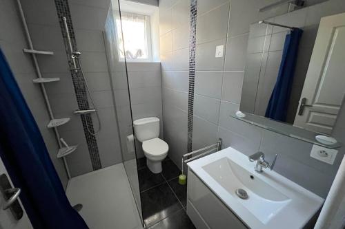 Koupelna v ubytování Résidence Beausoleil appartement 5