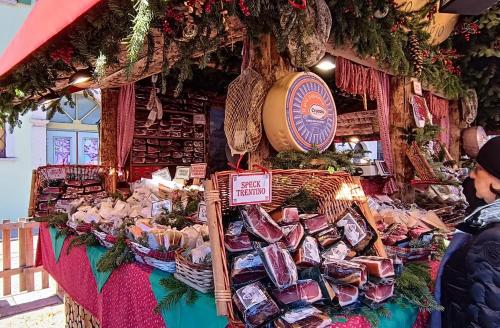 Φαγητό σε αυτό το διαμέρισμα ή κάπου εκεί κοντά